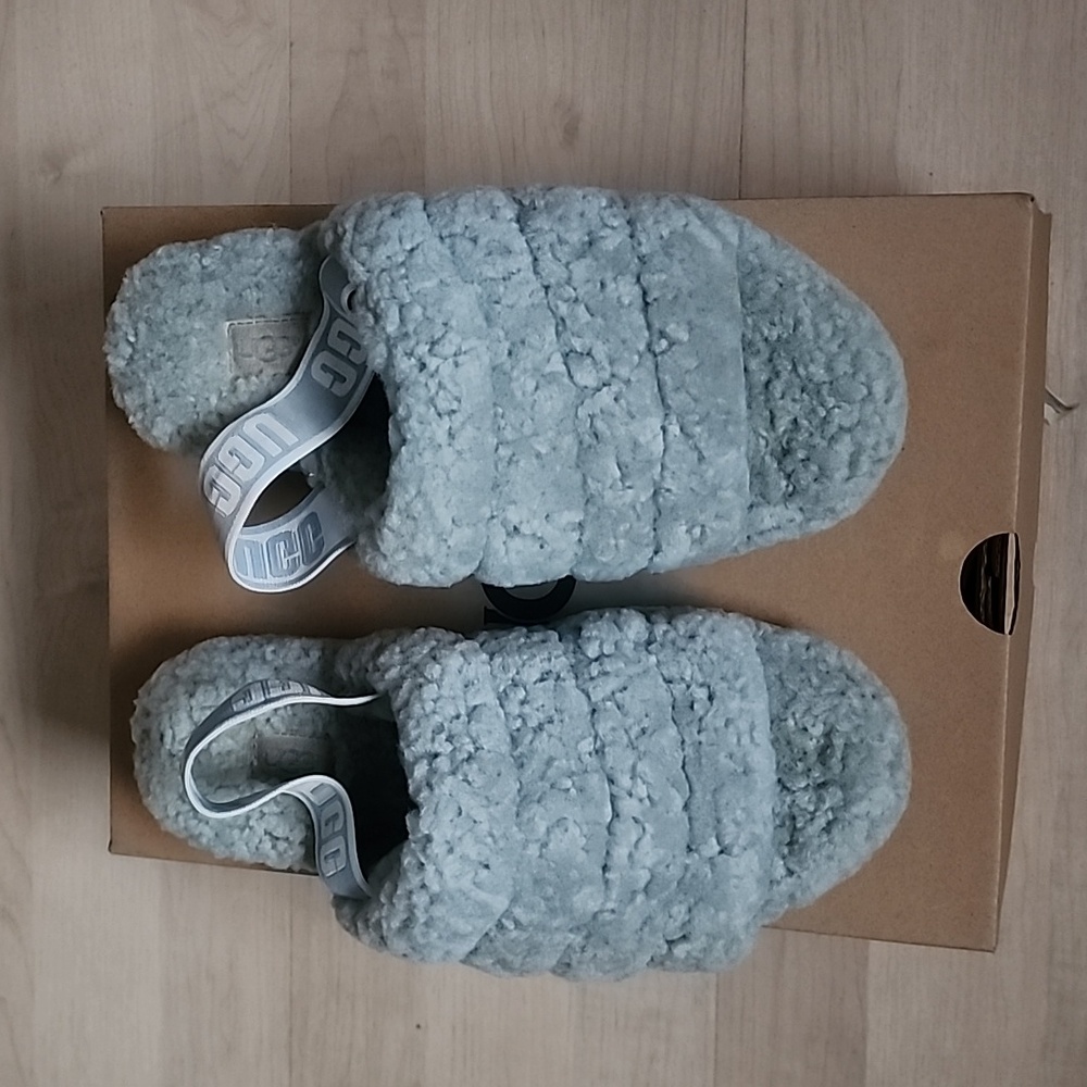 UGG Fluffy Gray Slippers